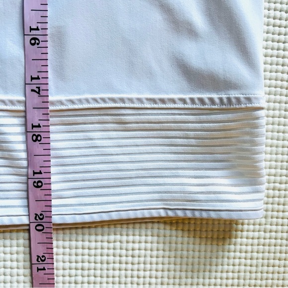 Lululemon Stripe in Stride White Short Sleeve Top 6/8 Medium - Picture 11 of 14